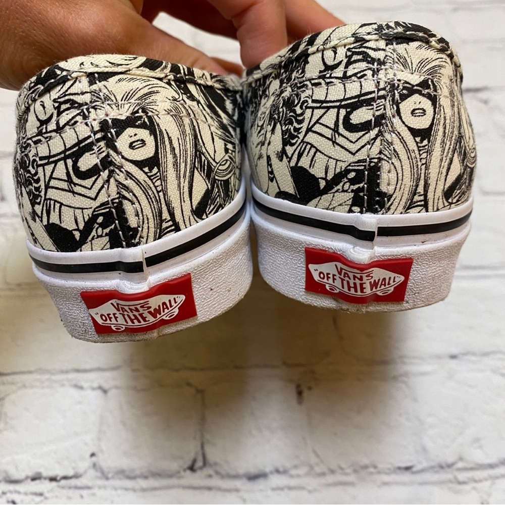 Limited Edition Marvel + Vans Sneakers - Picture 5 of 9
